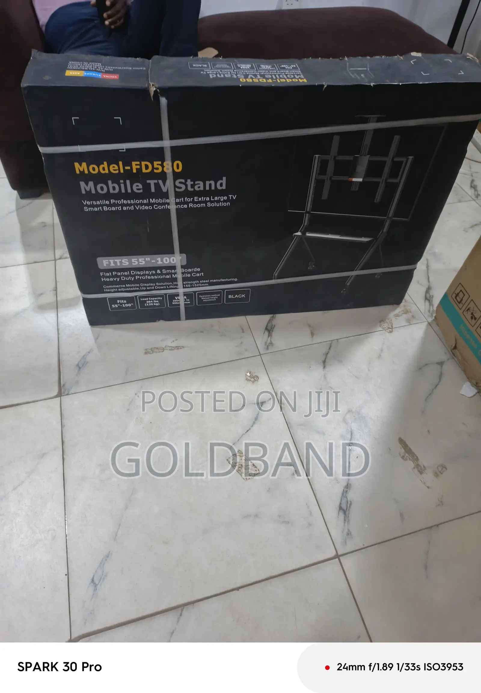 Heavy-Duty Mobile Tv Stand Fd580