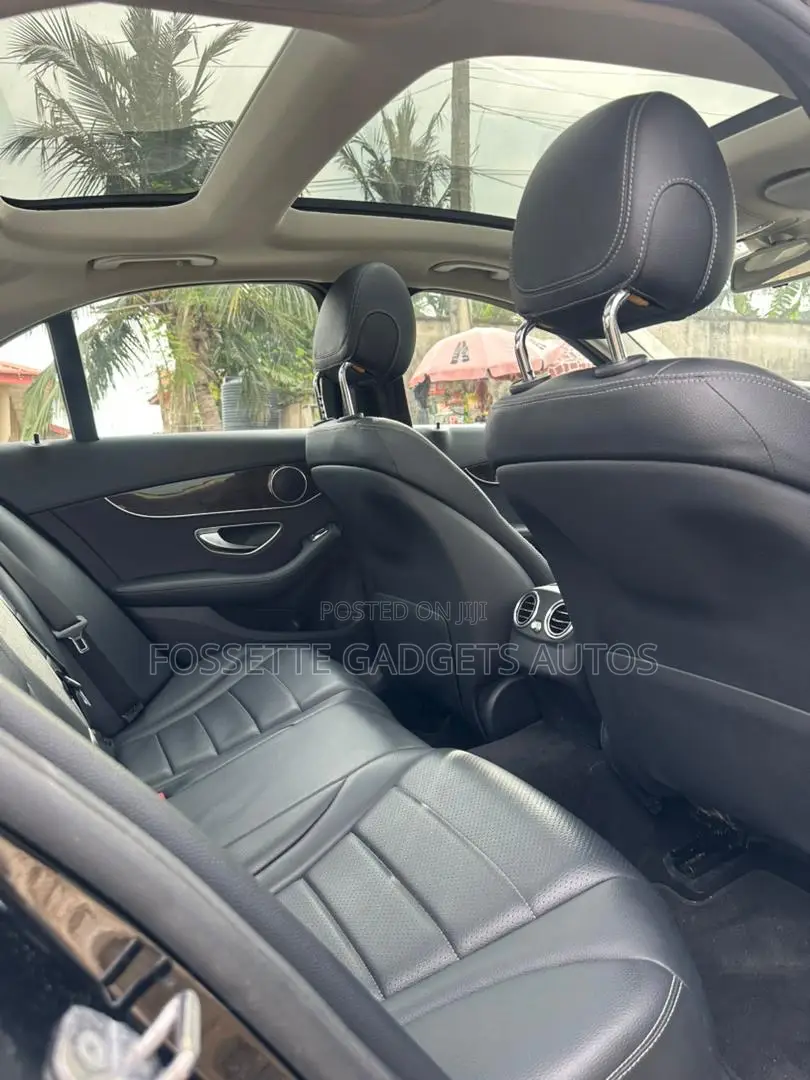 Mercedes-Benz C300 2017 Black