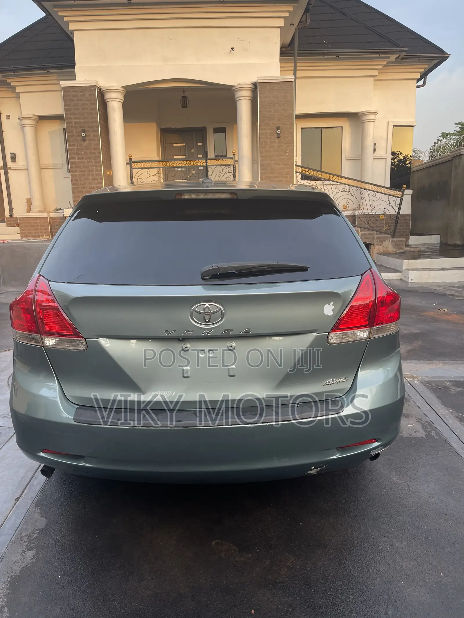 Toyota Venza 2010 Green