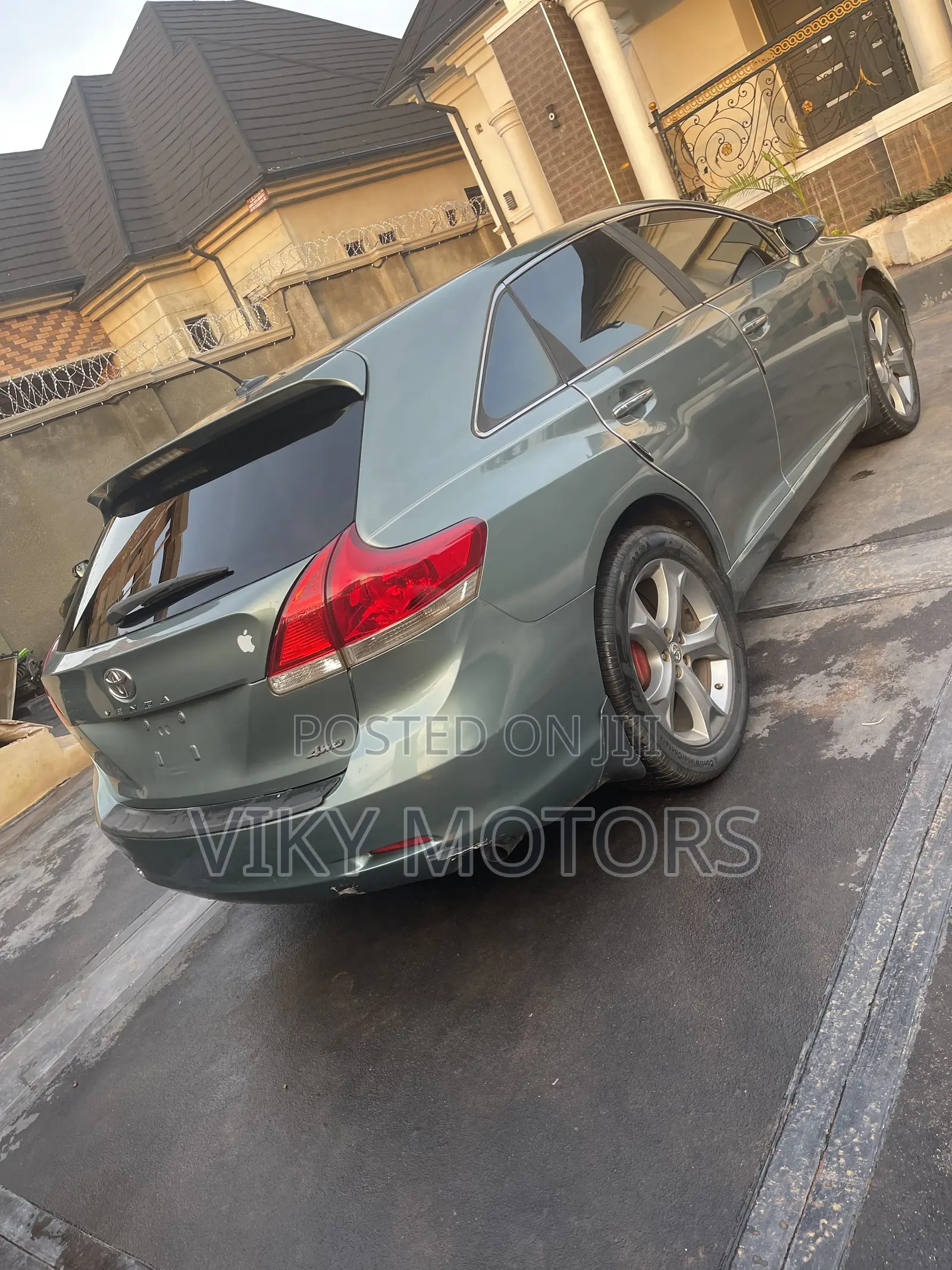 Toyota Venza 2010 Green