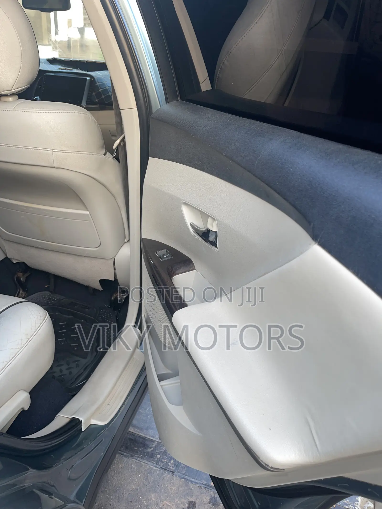 Toyota Venza 2010 Green