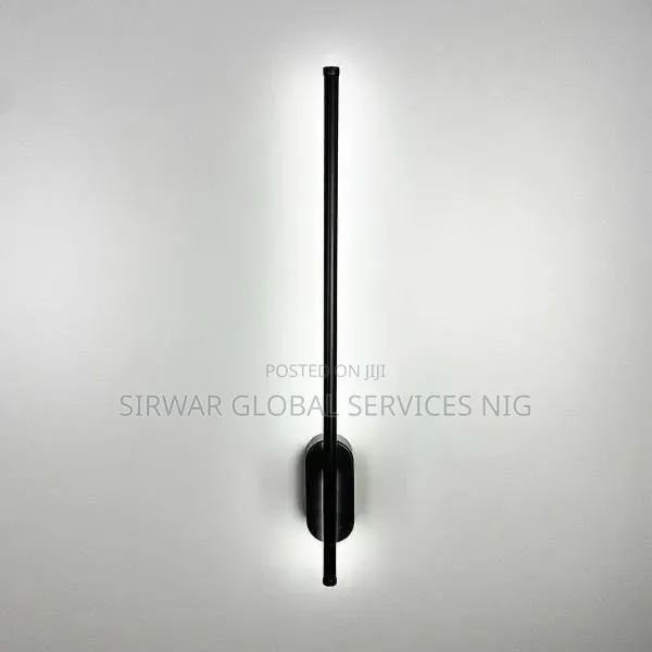 60cm Wall Bracket Fitting Black Body Warm White