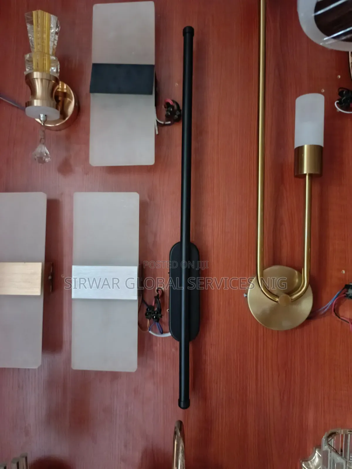 60cm Wall Bracket Fitting Black Body Warm White