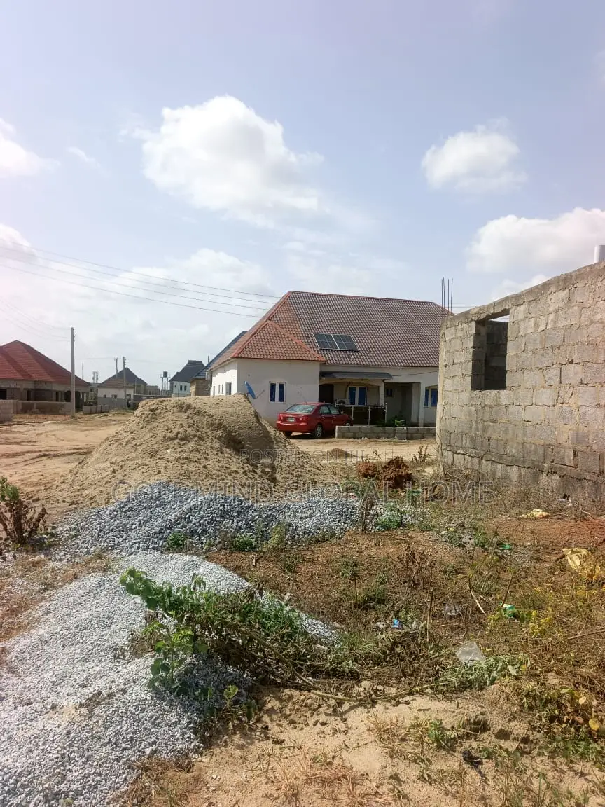 2bdrm Bungalow in Lugbe District. for sale