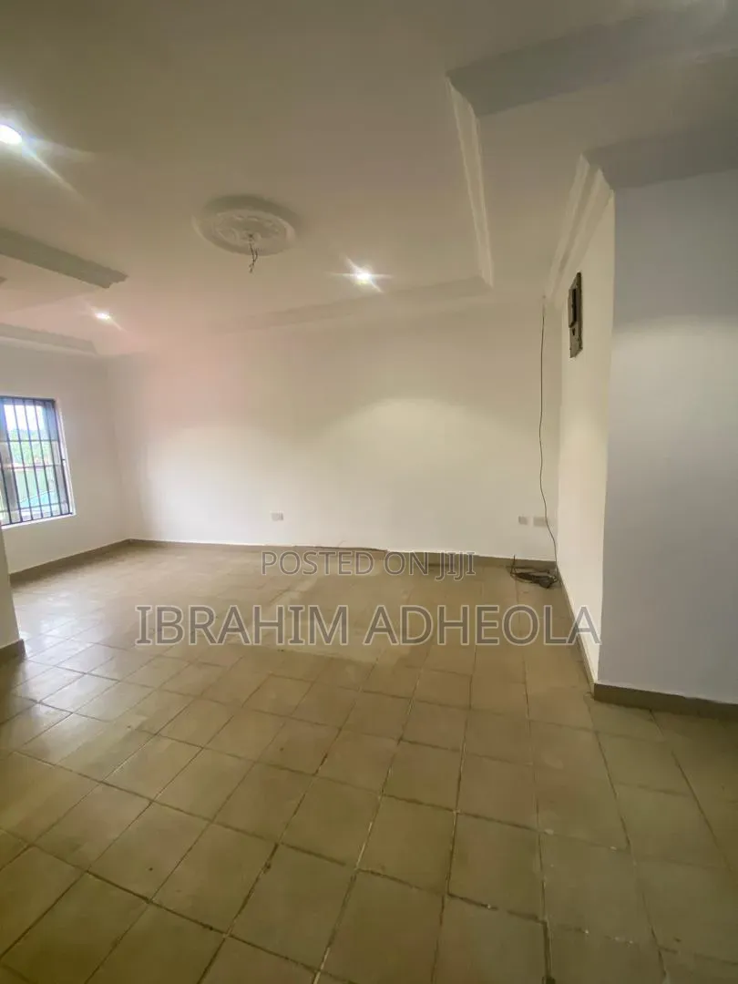 4bdrm Duplex in Magodo Gra Phase 2 for rent