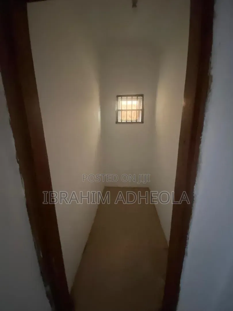 4bdrm Duplex in Magodo Gra Phase 2 for rent