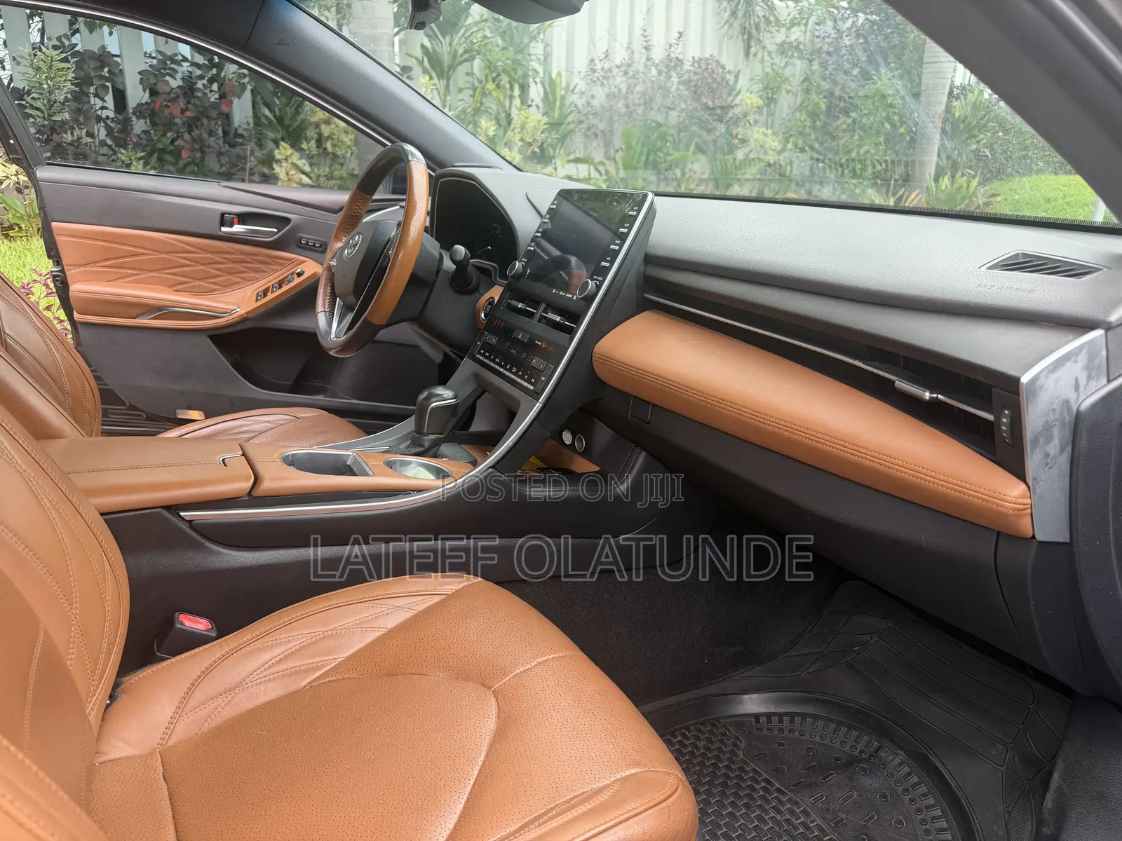 Toyota Avalon Limited FWD Sedan (3.5L V6 8A) 2019 Brown