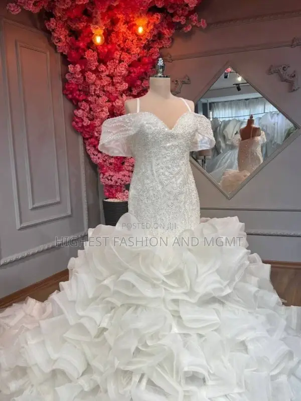Off-Shoulder Mermaid Wedding Dress With Ruffled Skirt – Style 255