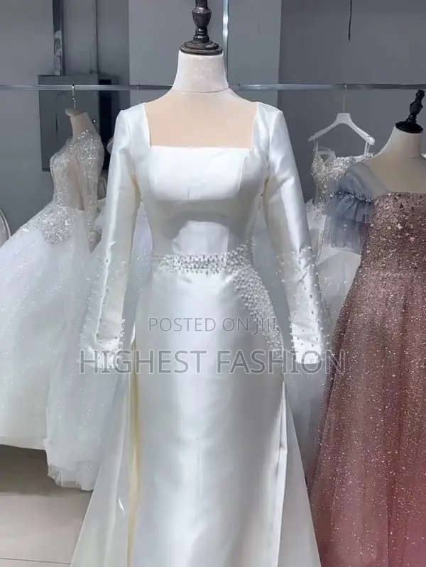 Satin Mermaid Wedding Gown With Detachable Skirt – Style 653