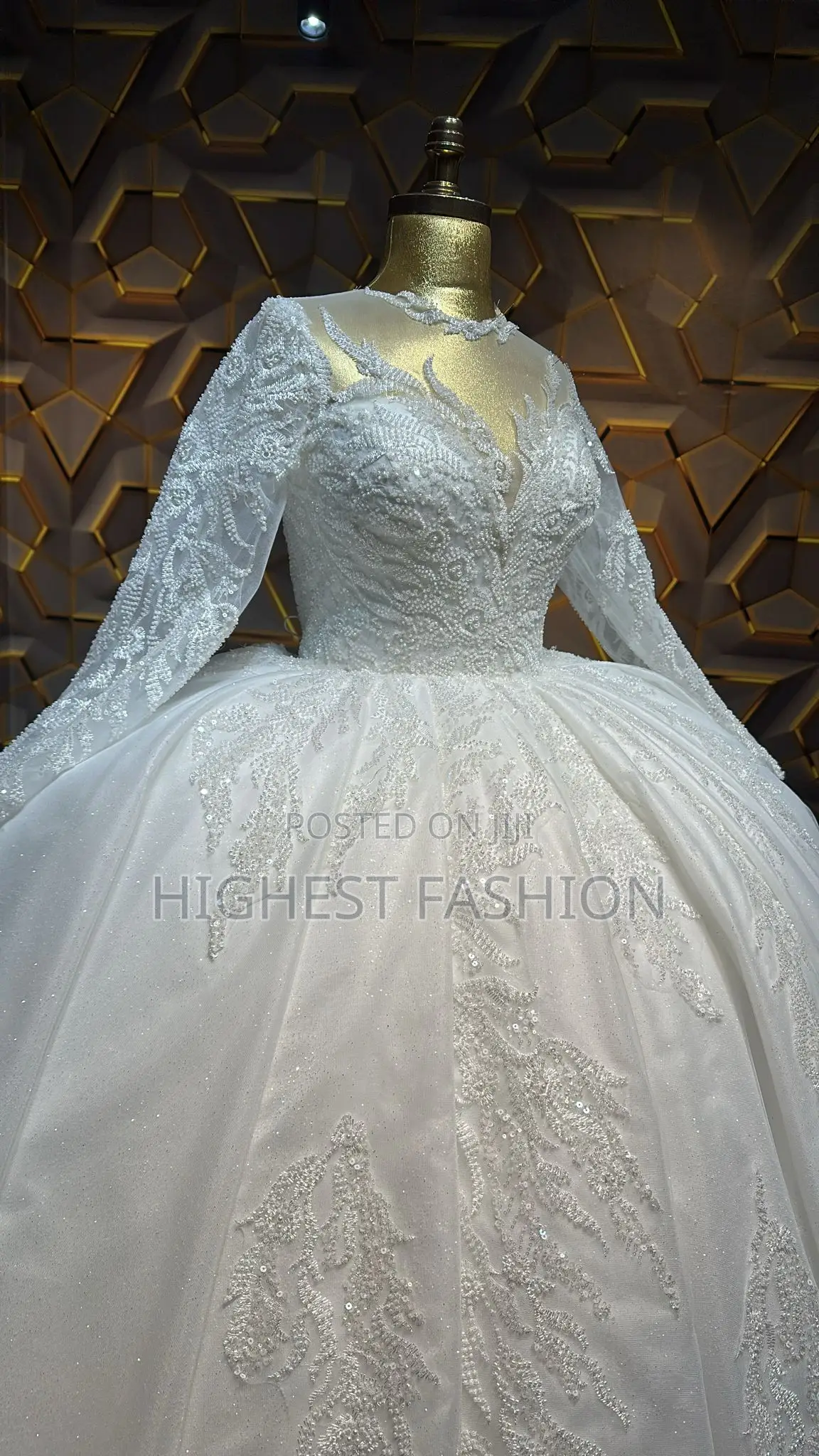 Shiny Long-Sleeve Wedding Dress With Lace Embroidery – Style 893