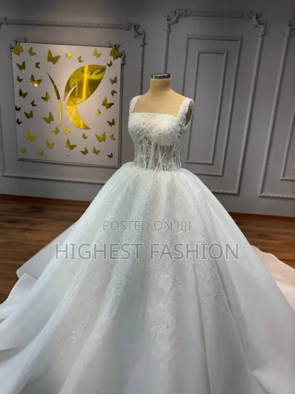 Square Neckline Ball Gown Wedding Dress With Lace Bodice – Style 592