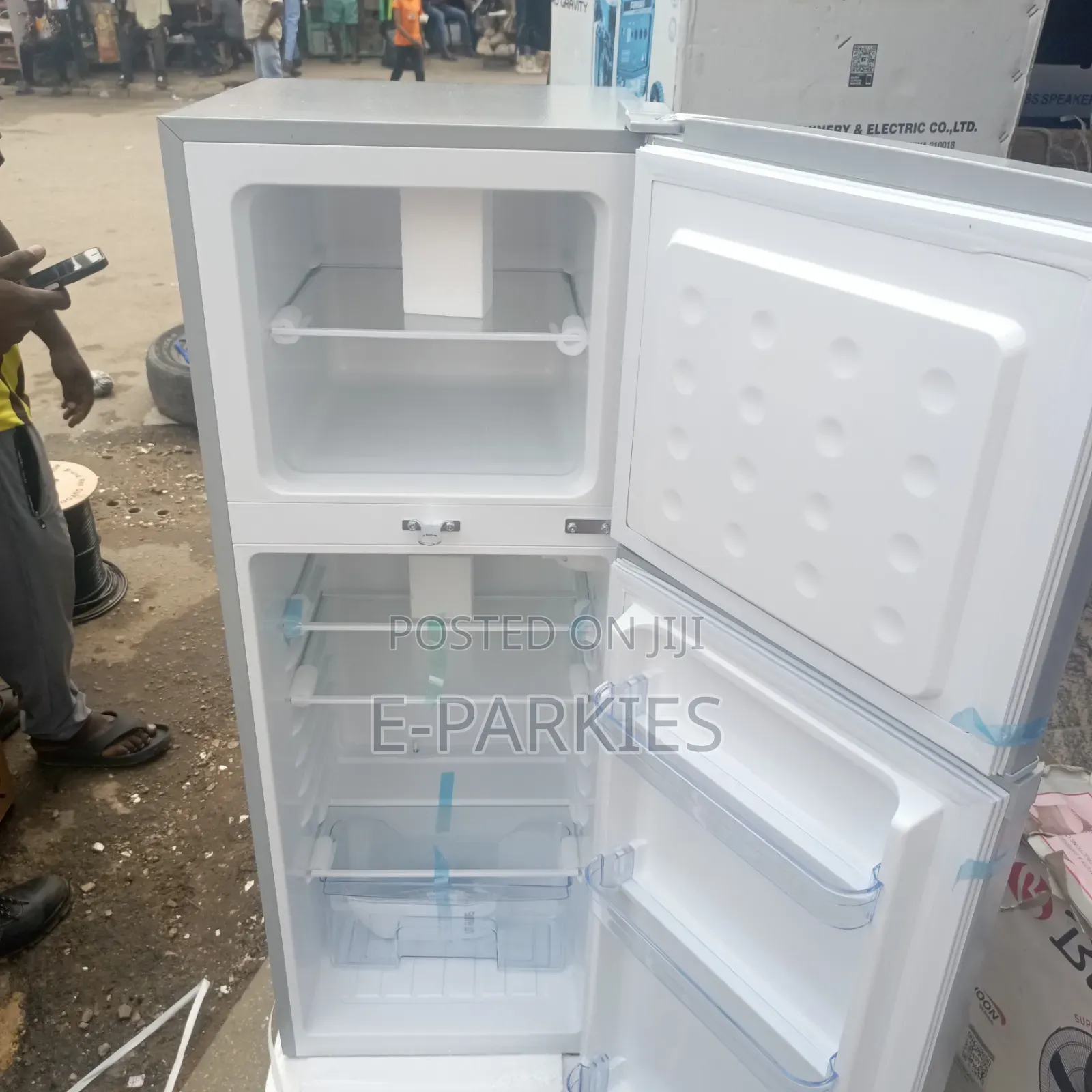 Skyrun Refrigerator Bcd138