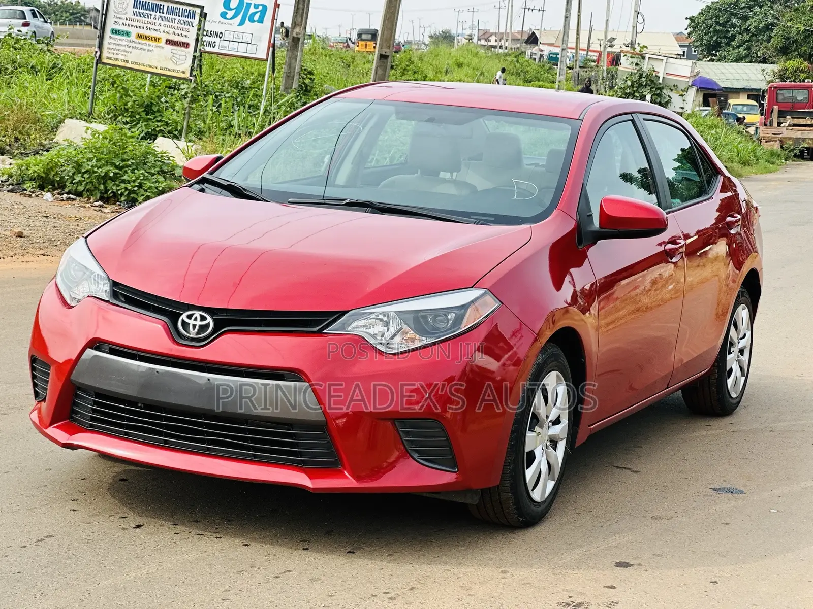 Toyota Corolla LE Premium 4dr Sedan (1.8L 4cyl CVT) 2016 Red