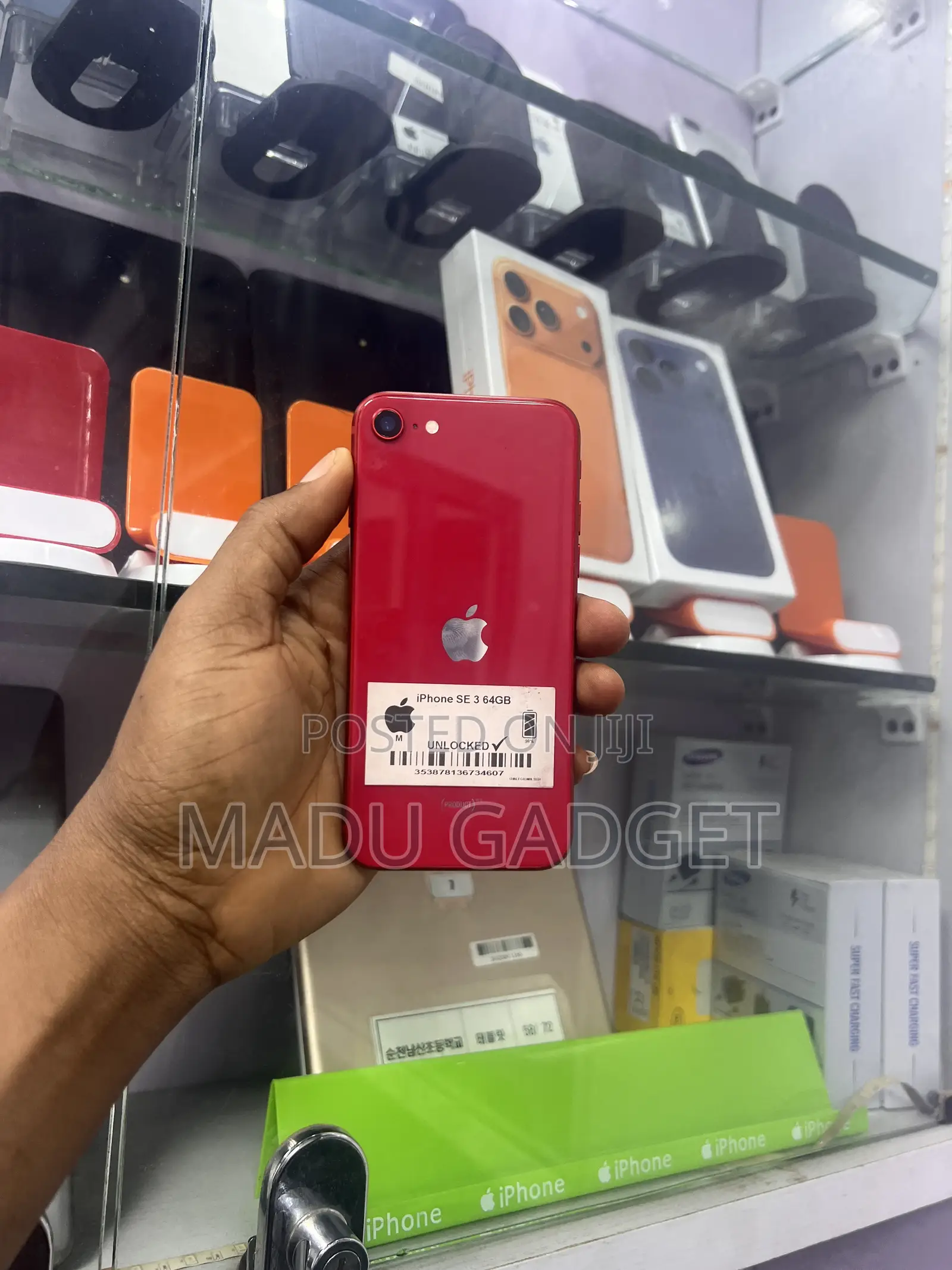 Apple iPhone SE (2022) 64 GB Red