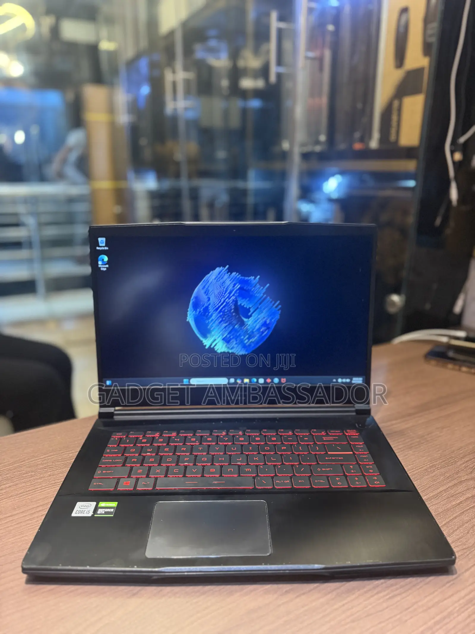 Laptop MSI GF65 Thin 10UE 8GB Intel Core i5 SSD 256GB