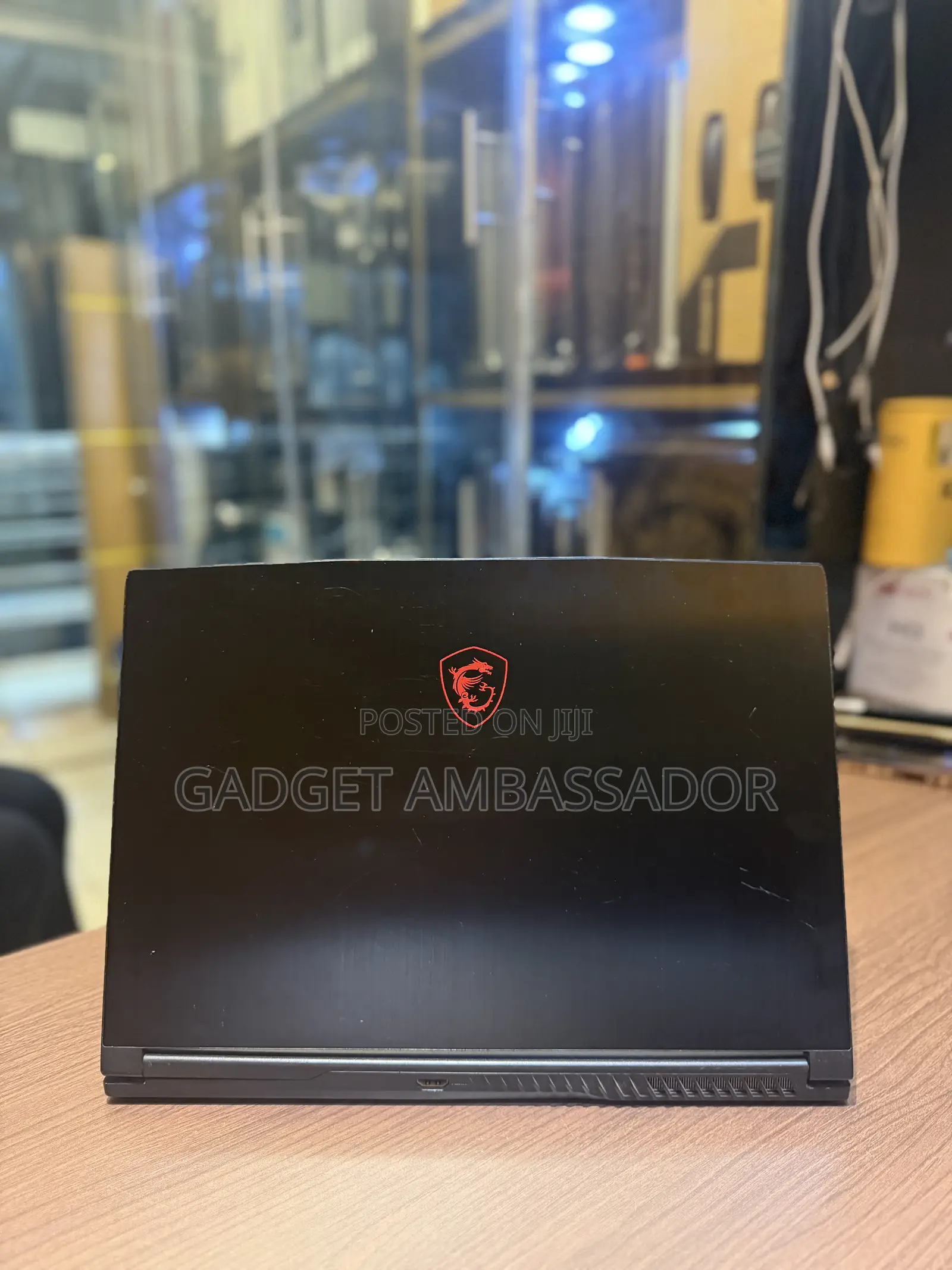 Laptop MSI GF65 Thin 10UE 8GB Intel Core i5 SSD 256GB
