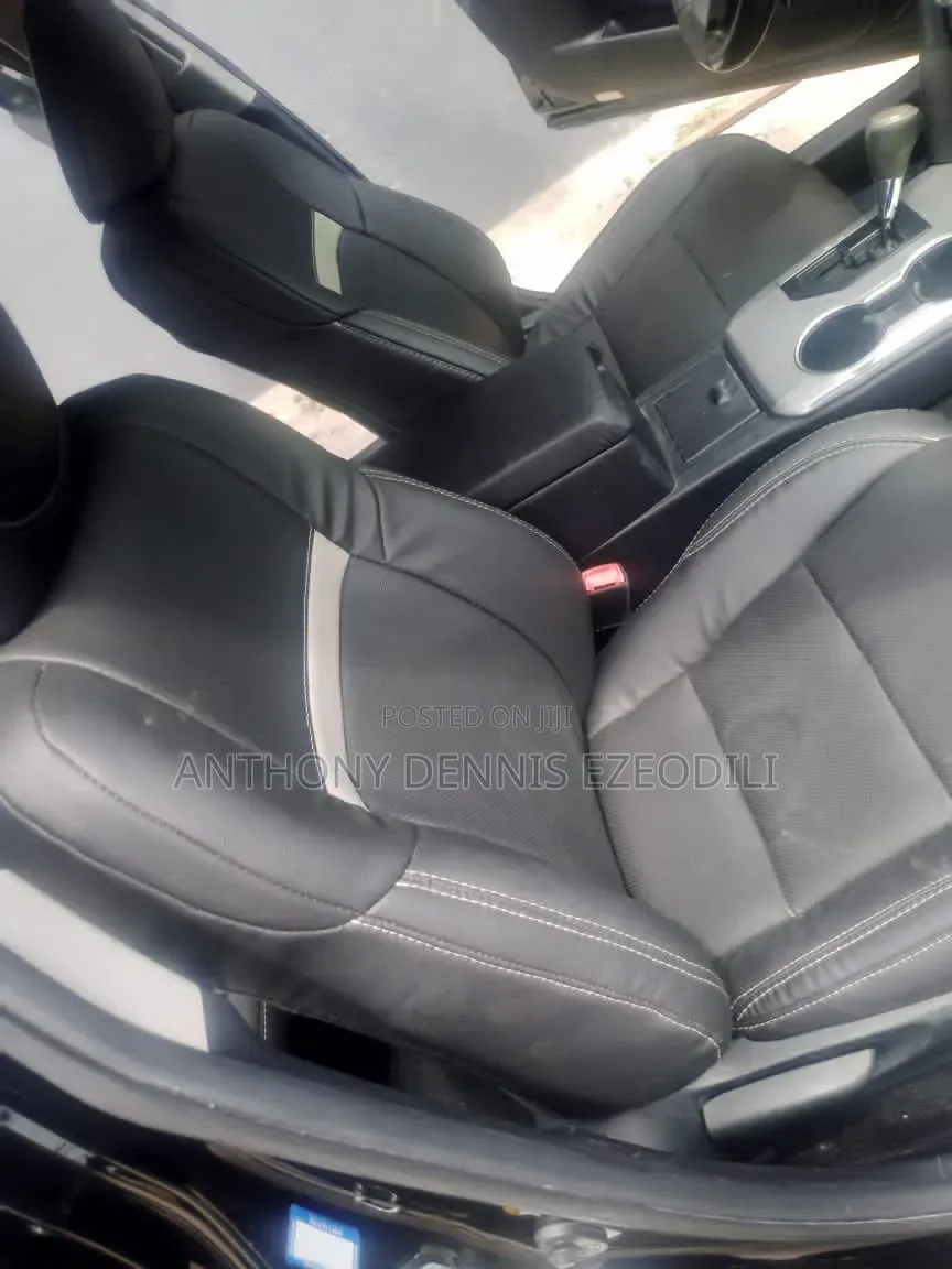 Toyota Camry SE 4dr Sedan (2.5L 4cyl 6A) 2013 Black