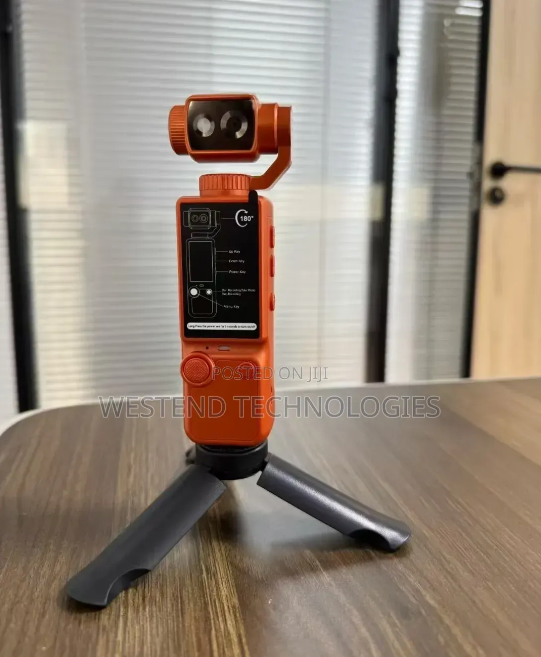 Q-8 Ultra Hd Pocket Vlogging Camera With Ai Face/Object Tracking