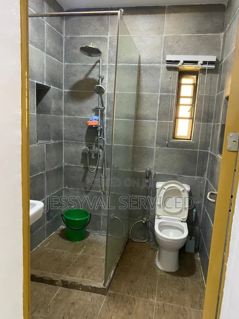 Executive Luxury 3 Bed Serviced Apartment With Ps5 ,24 Hours Power