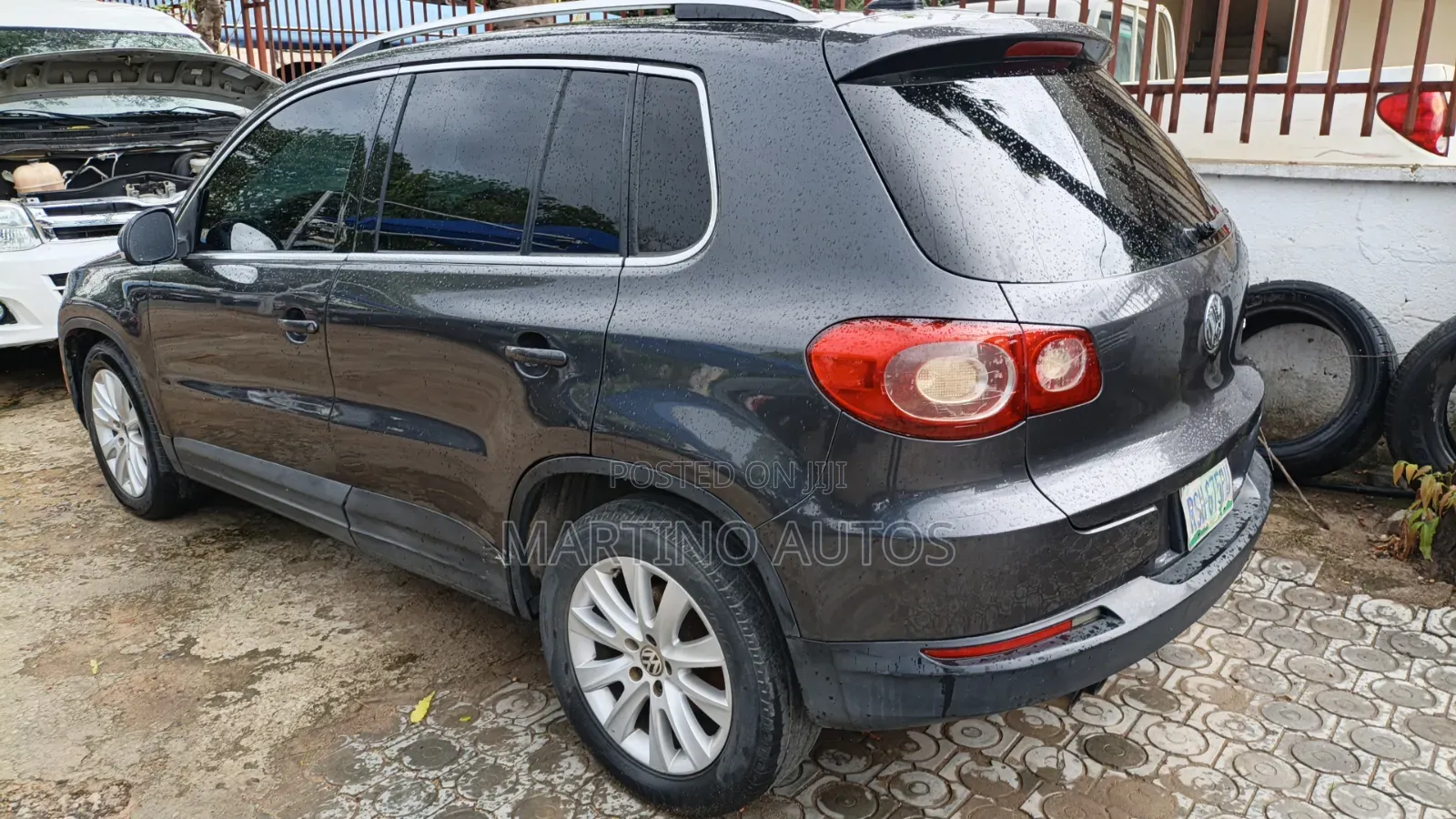 Volkswagen Tiguan 2009 Gray
