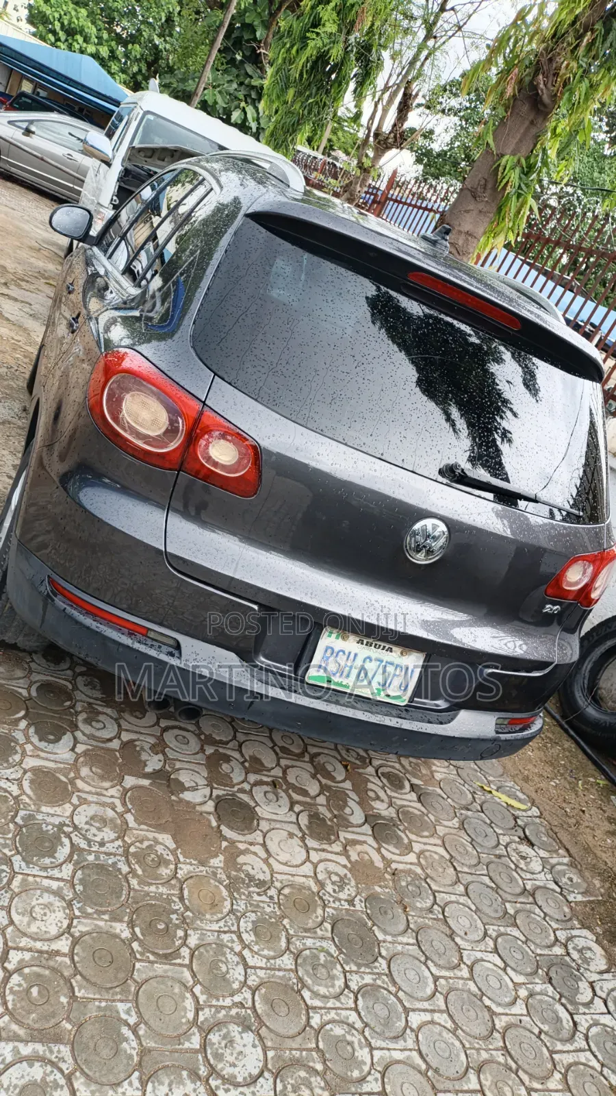 Volkswagen Tiguan 2009 Gray