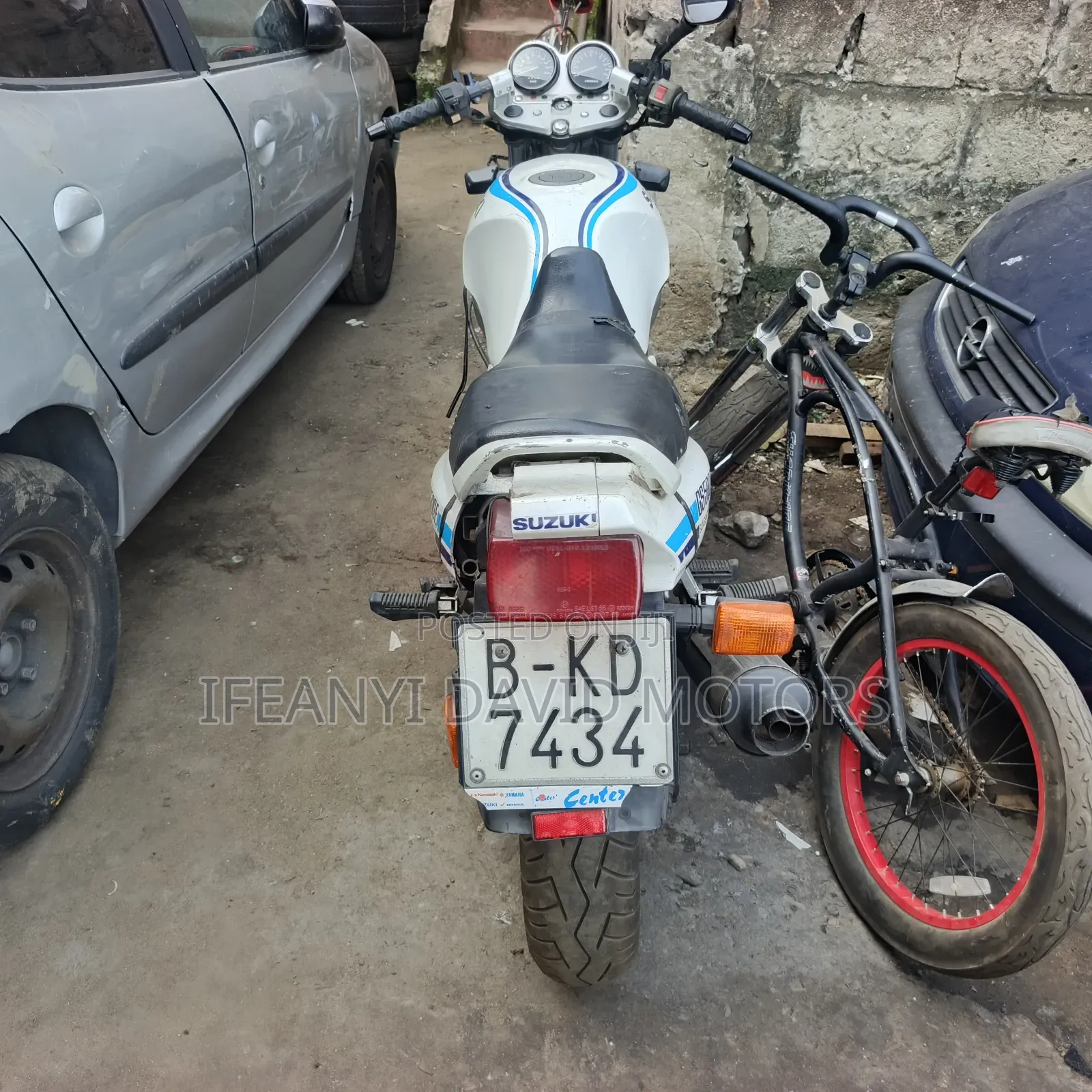 Suzuki GS 2005 White