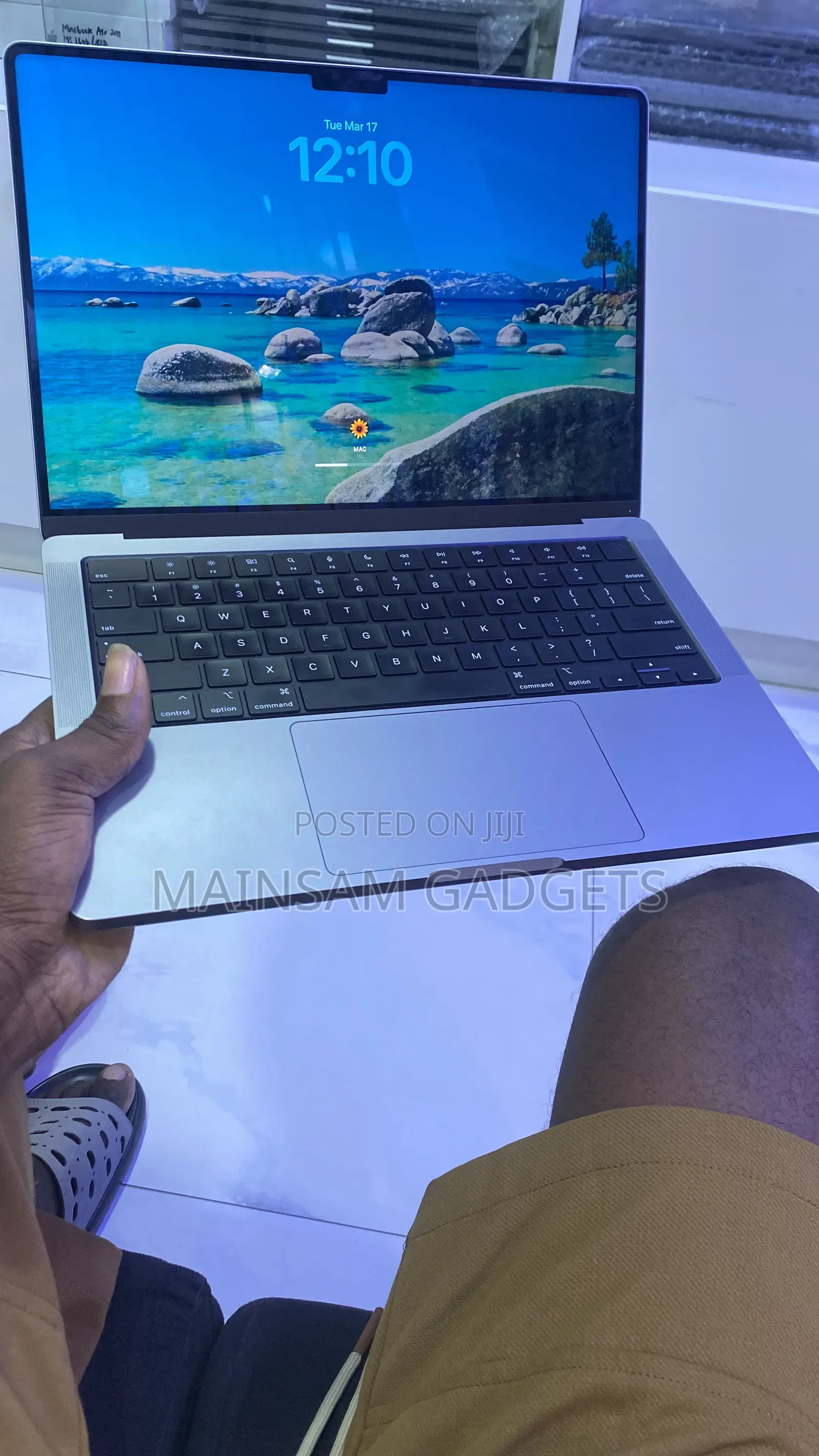 Laptop Apple MacBook Pro 2021 M1 16GB Apple M1 Pro SSD 512GB