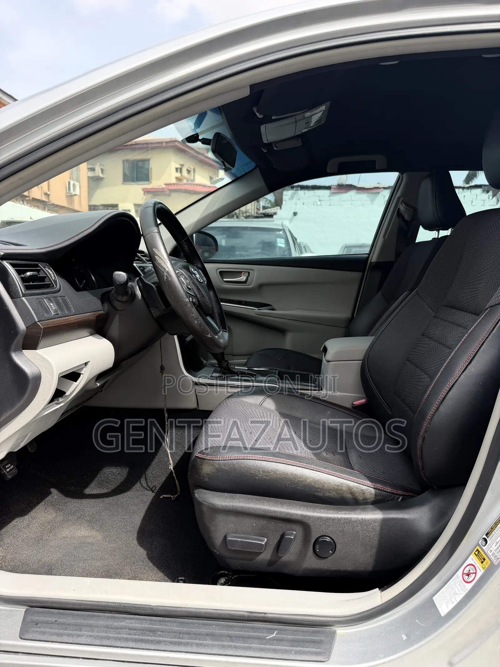 Toyota Camry SE 4dr Sedan (2.5L 4cyl 6A) 2016 Silver