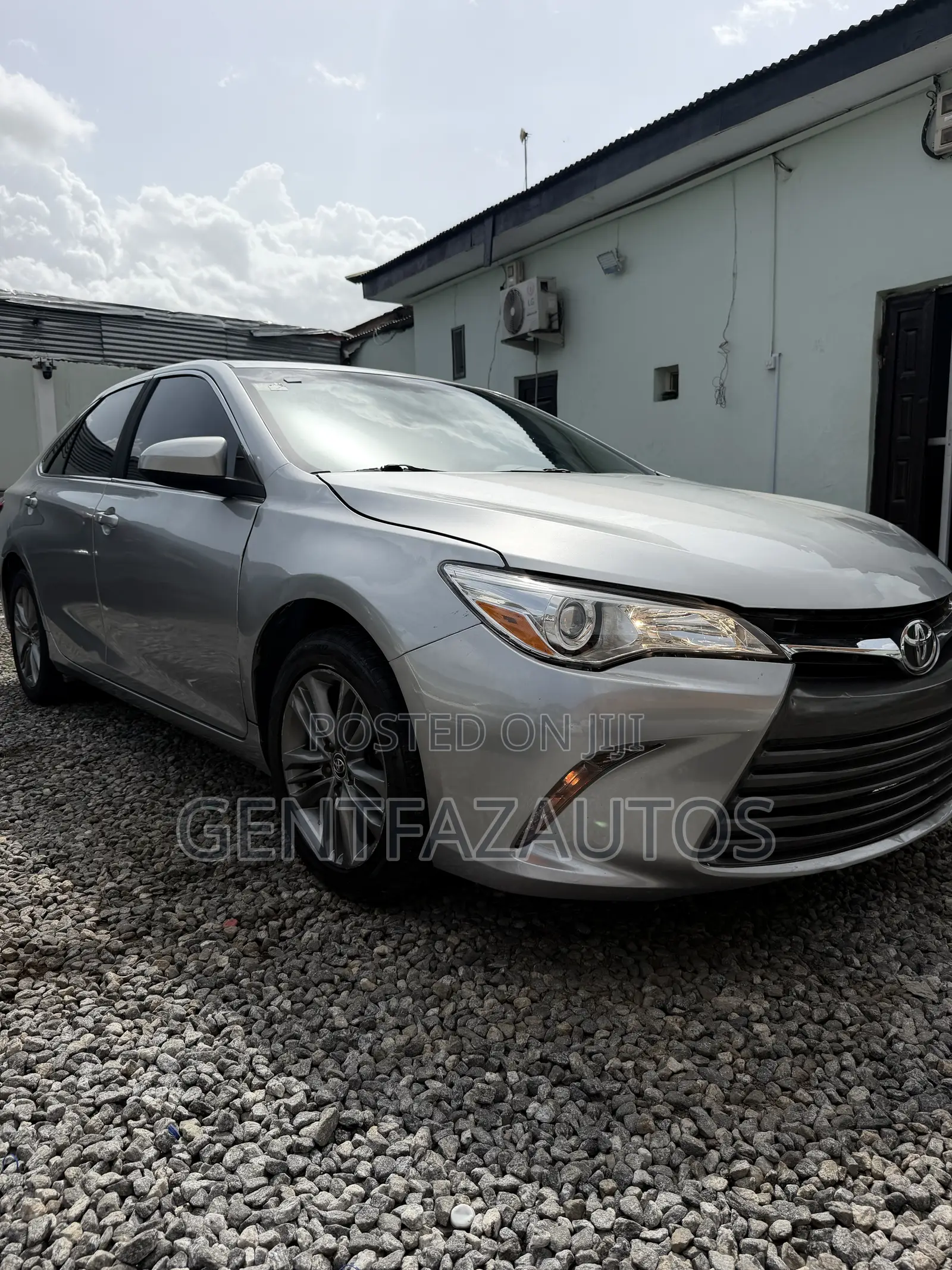 Toyota Camry SE 4dr Sedan (2.5L 4cyl 6A) 2016 Silver