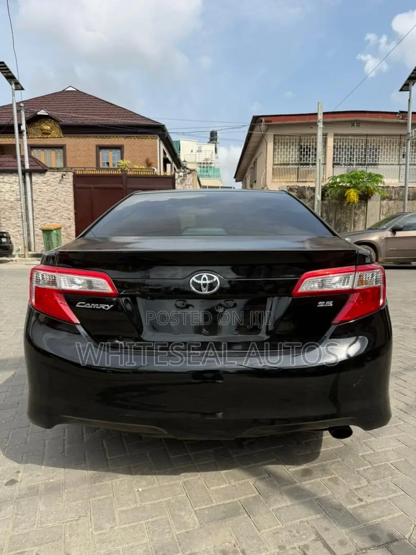 Toyota Camry SE 4dr Sedan (2.5L 4cyl 6A) 2013 Black