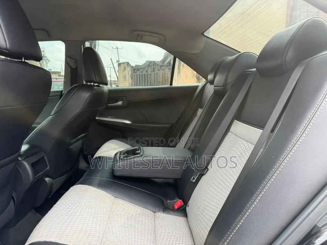 Toyota Camry SE 4dr Sedan (2.5L 4cyl 6A) 2013 Black