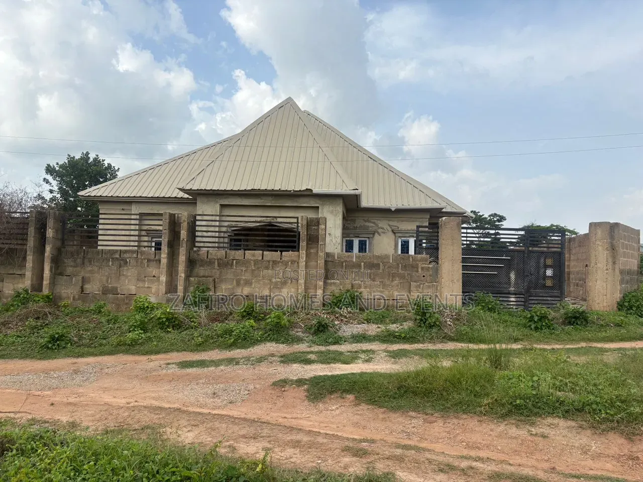 3bdrm Bungalow in Omi Adio for sale