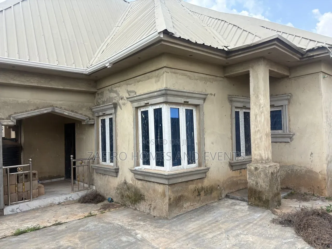3bdrm Bungalow in Omi Adio for sale