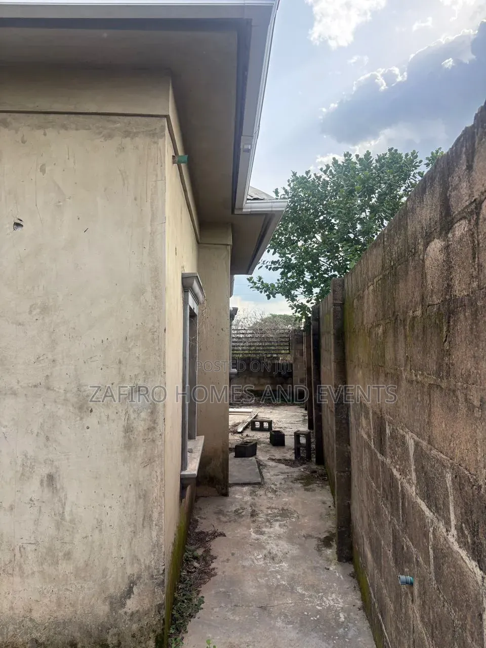 3bdrm Bungalow in Omi Adio for sale