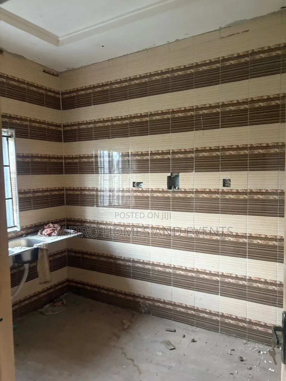 3bdrm Bungalow in Omi Adio for sale