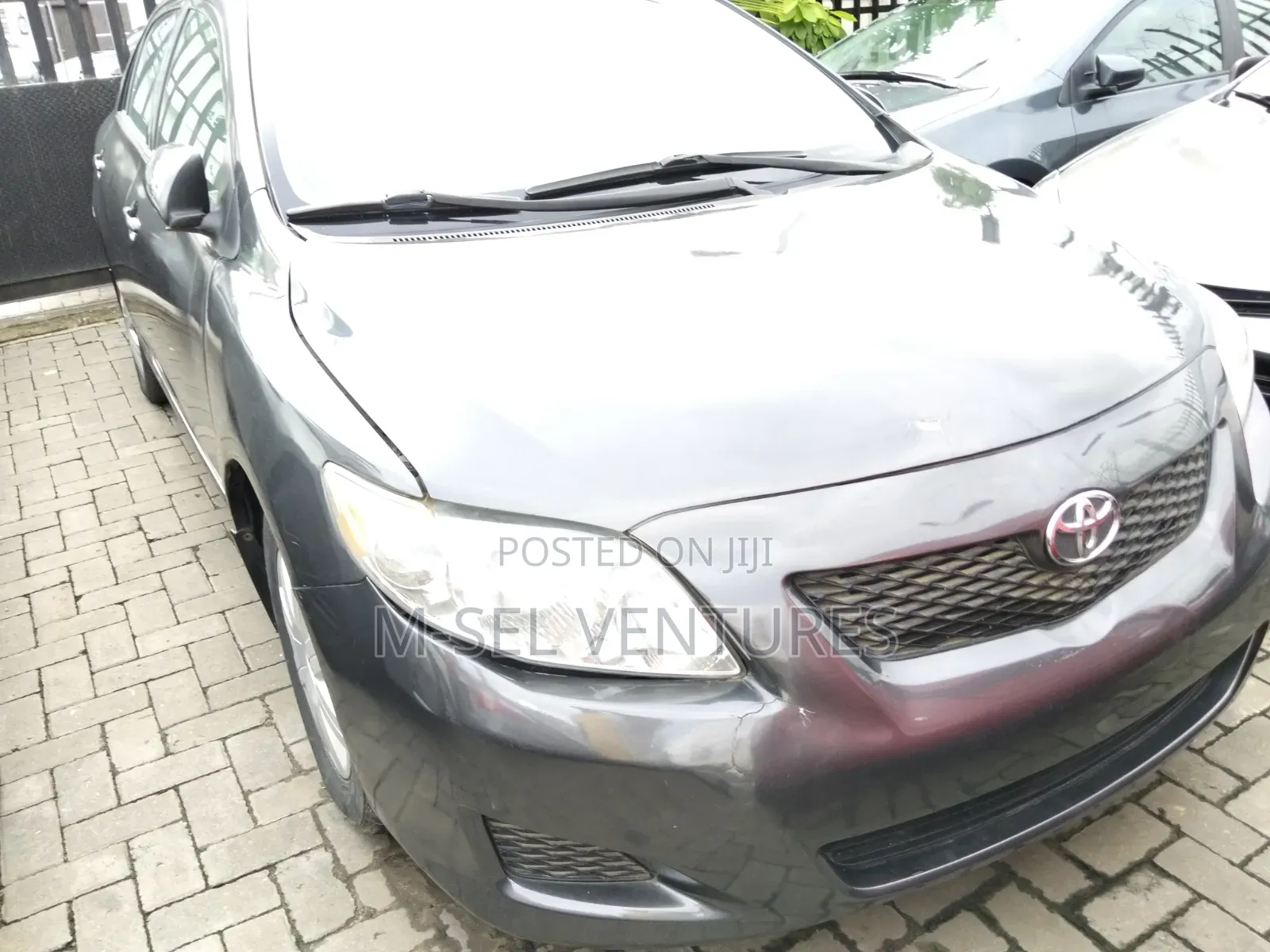 Toyota Corolla LE 4dr Sedan (1.8L 4cyl 4A) 2010 Gray