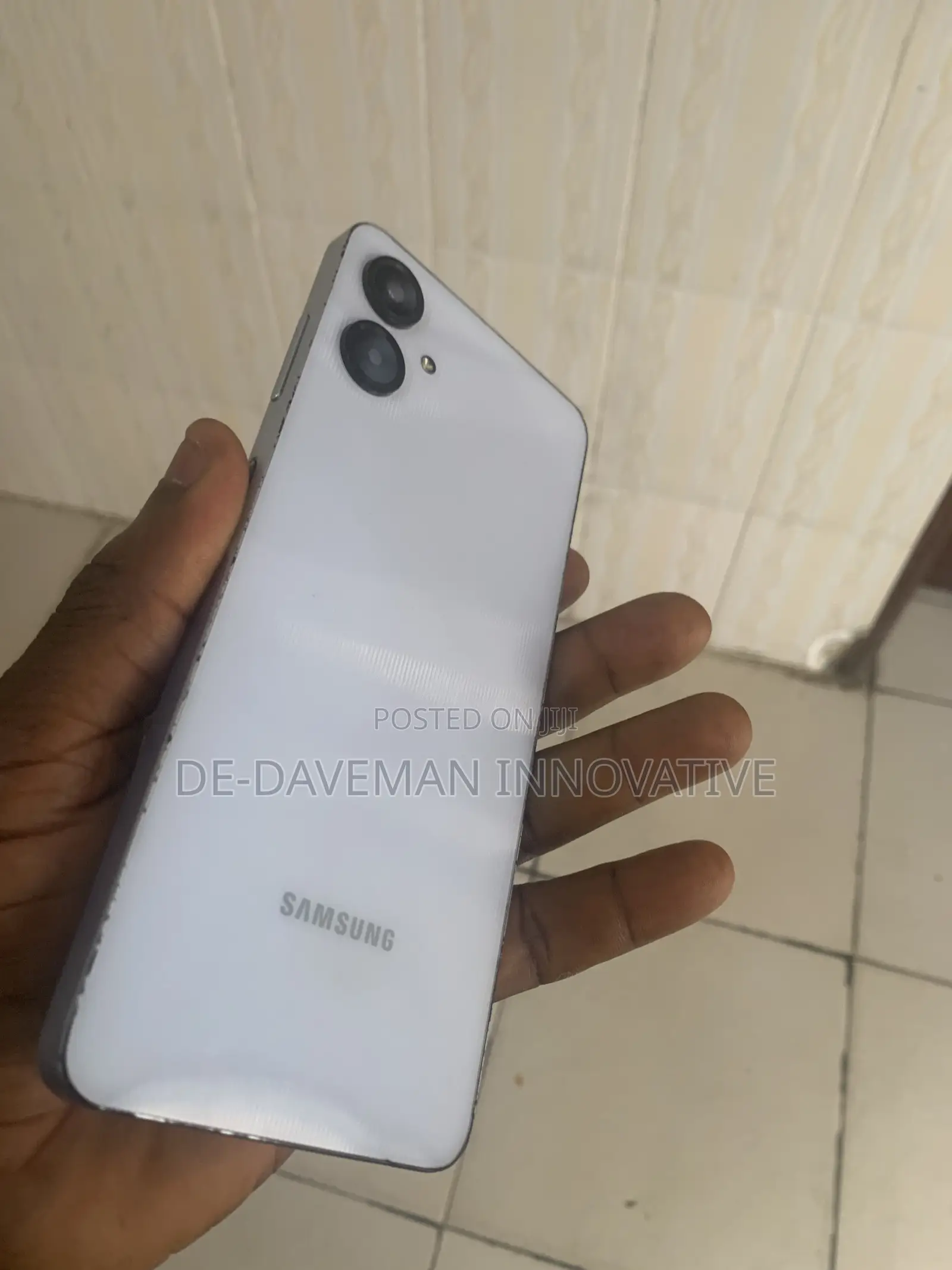 Samsung Galaxy A06 128 GB Silver