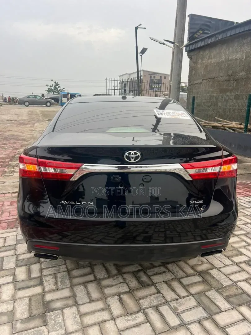 Toyota Avalon XLE Premium FWD Sedan (3.6L 6cyl 6A) 2016 Black