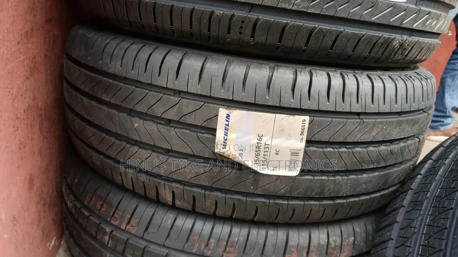 235/65/16c Michelin