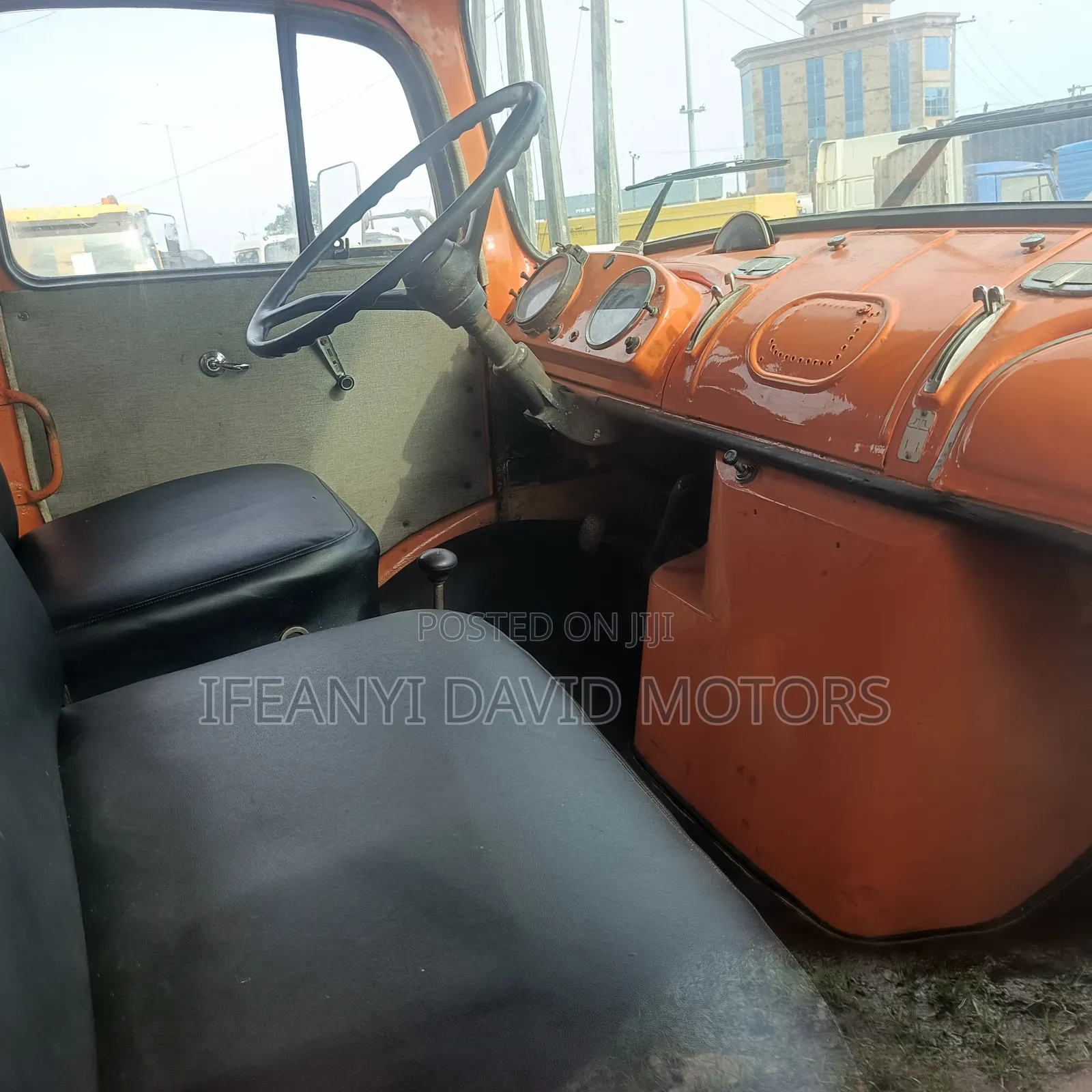 Mercedes Benz 911 Tipper With Auxiliary Tokunbo