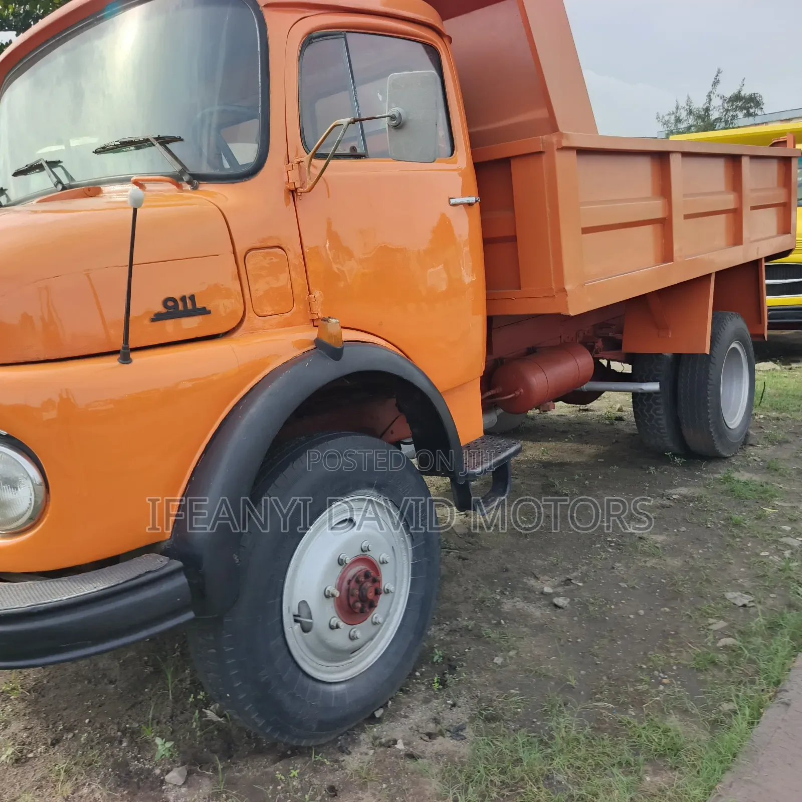 Mercedes Benz 911 Tipper With Auxiliary Tokunbo