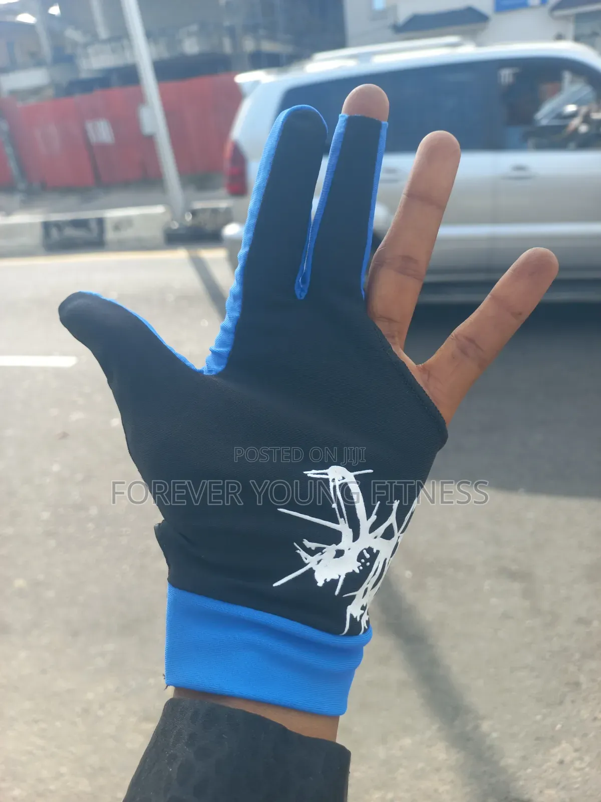 Snooker Gloves Oujie With Strap