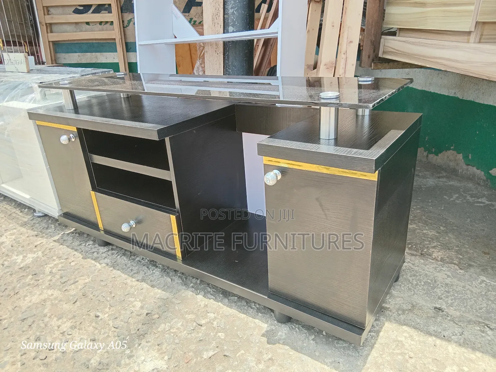 Classic Shelve/Tv Stand
