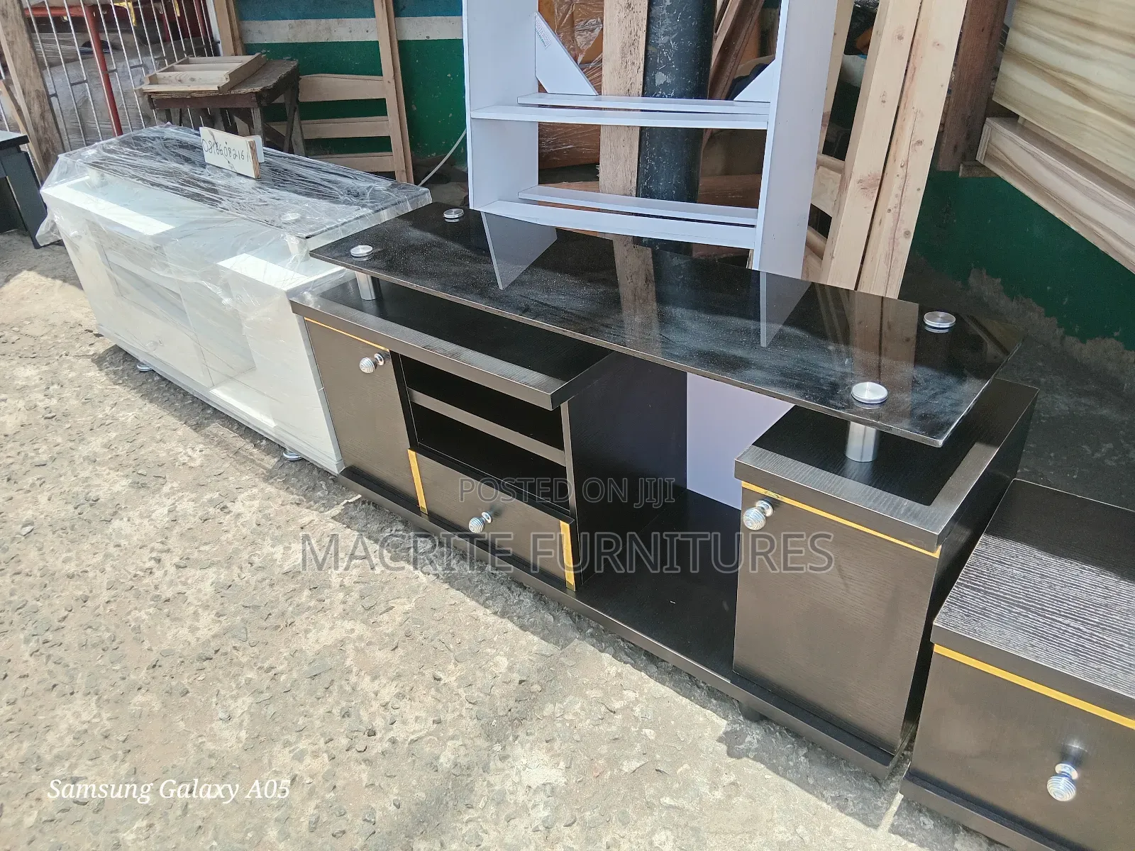 Classic Shelve/Tv Stand