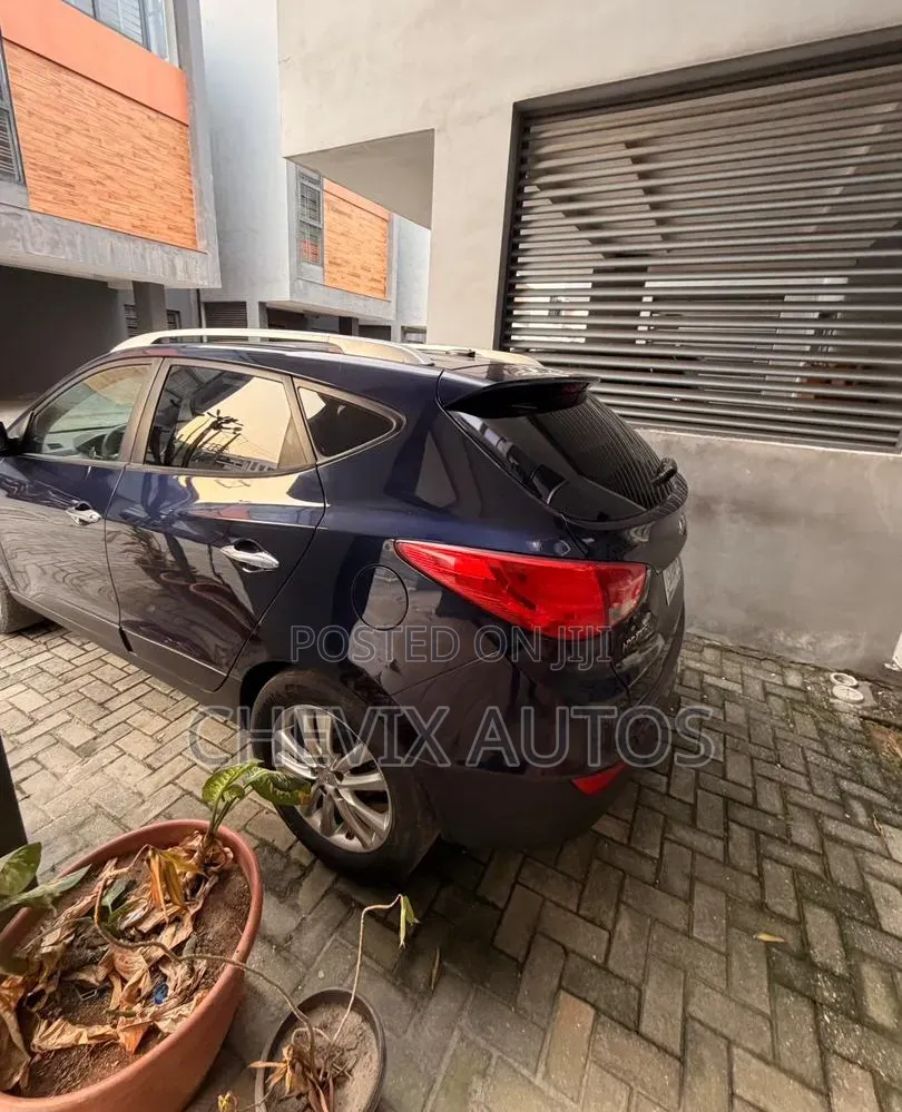 Hyundai Tucson Limited AWD 2011 Blue