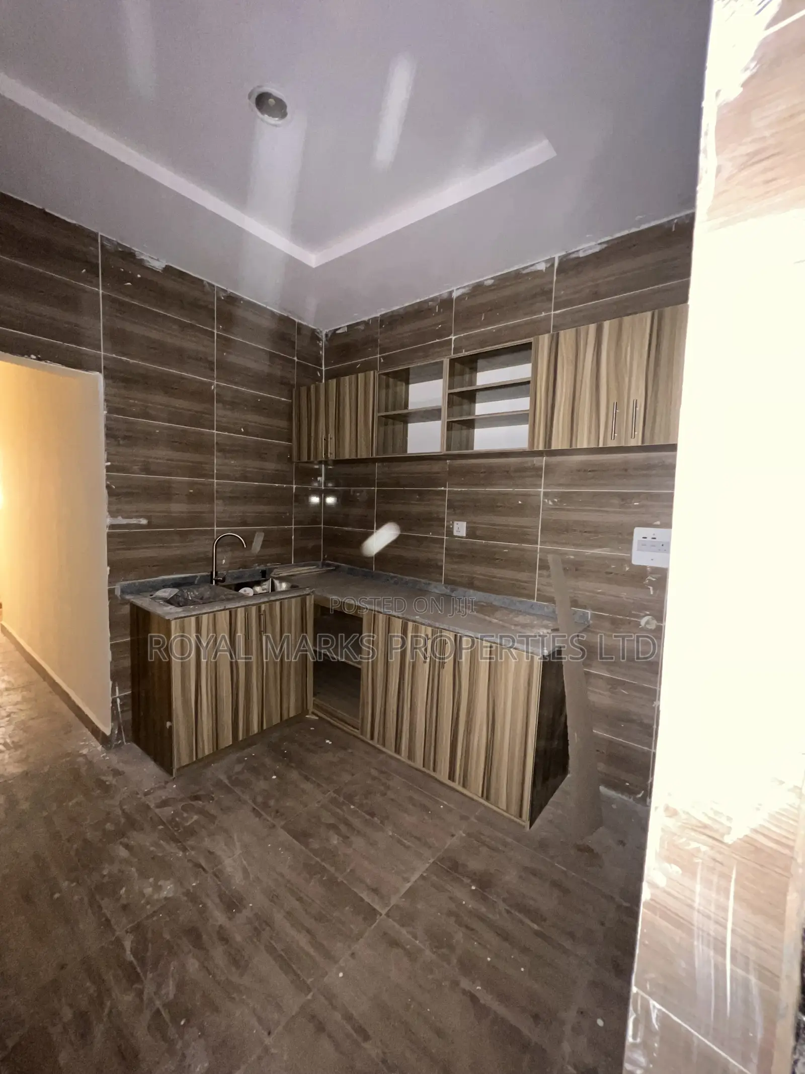 3bdrm Block of Flats in Utako for rent