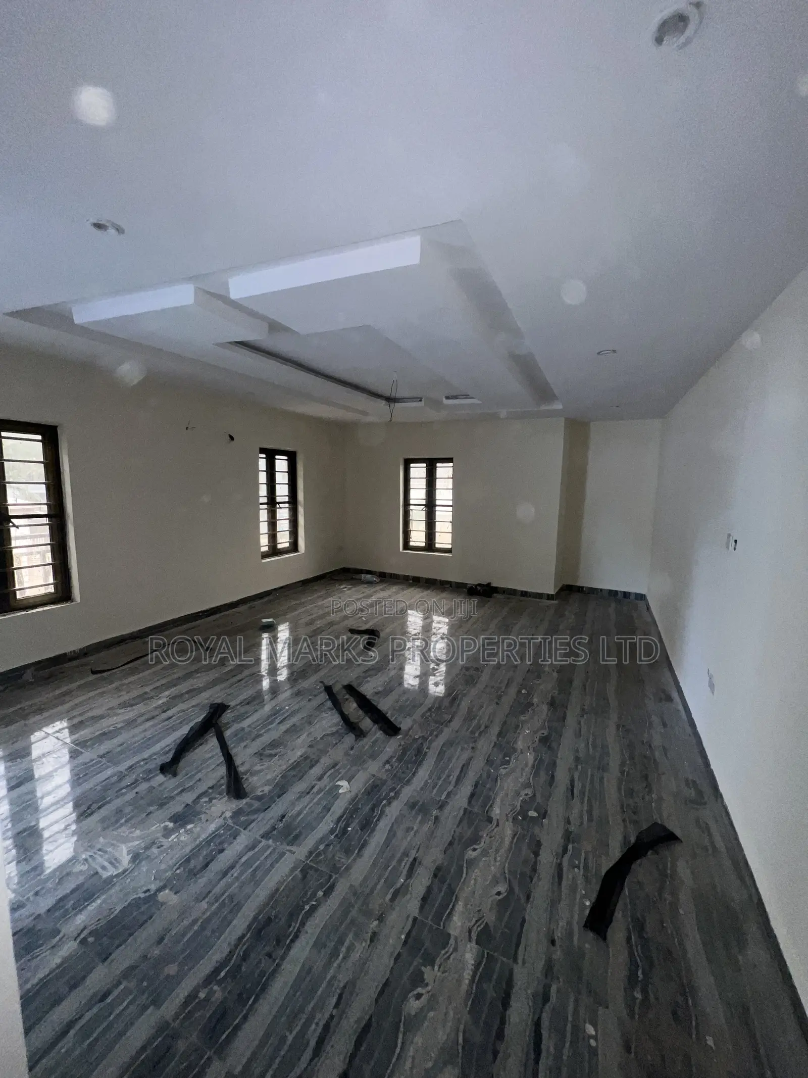3bdrm Block of Flats in Utako for rent