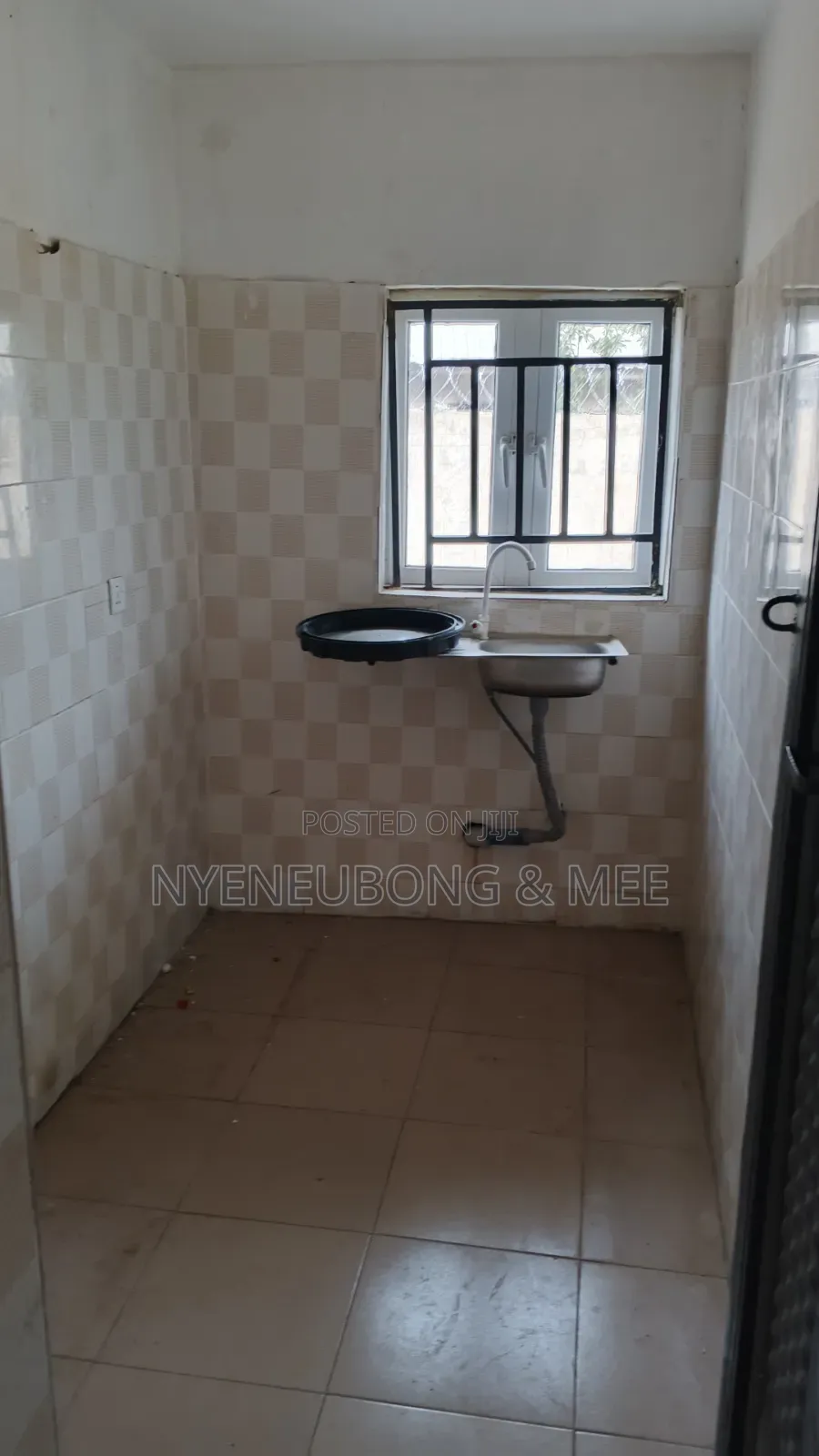 1bdrm Room & Parlour in Mararaba for rent