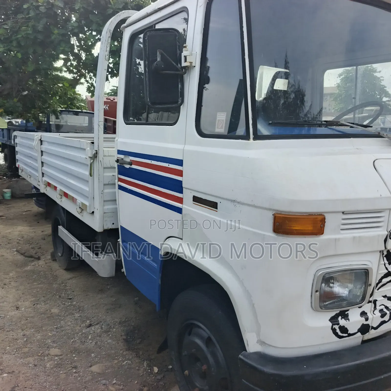 Mercedes Benz 608 Pickup Tokunbo With Custom Paper