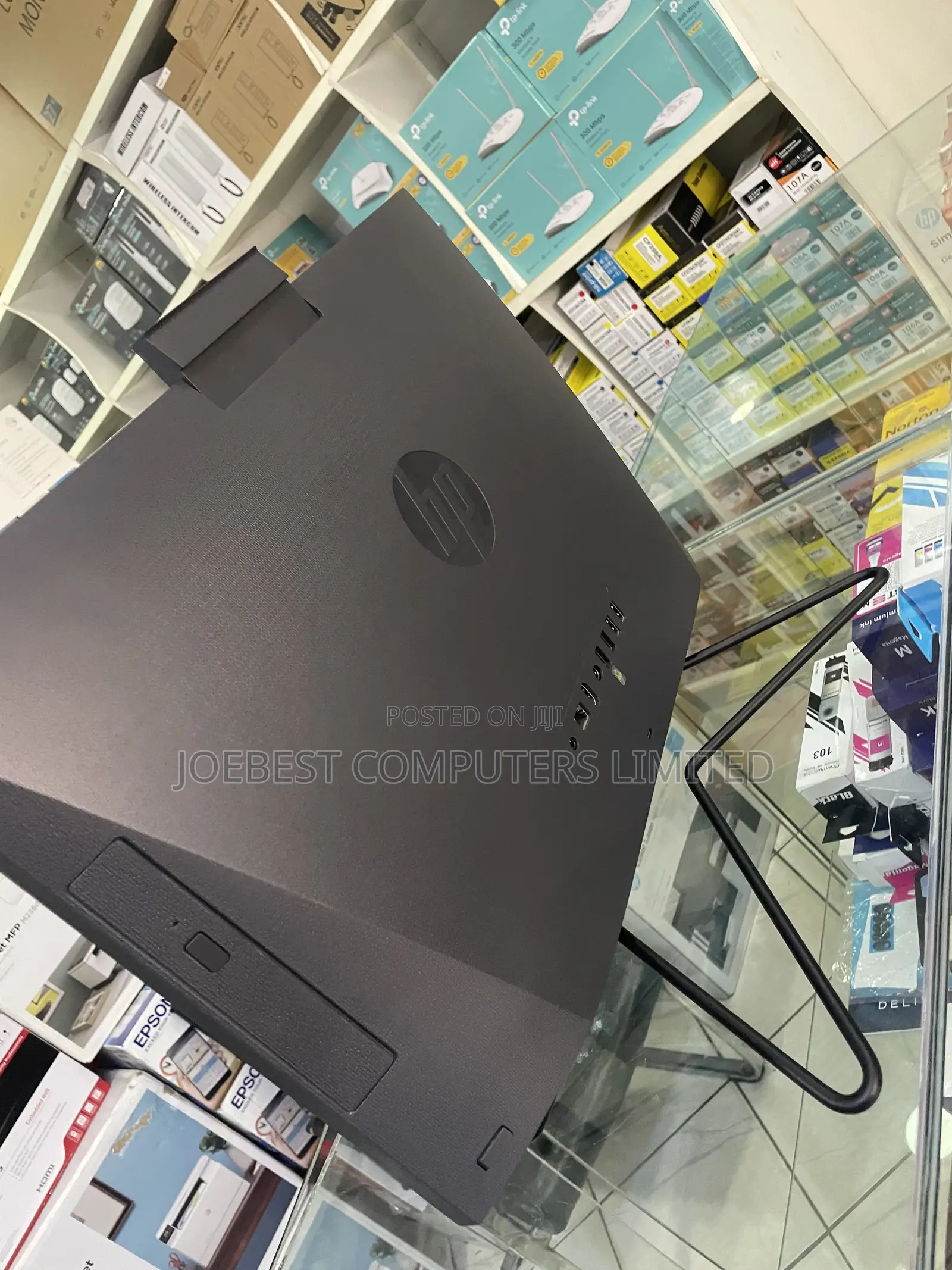 Desktop Computer HP 200 G4 22 All-in-One 8GB Intel Core i5 SSD 1T